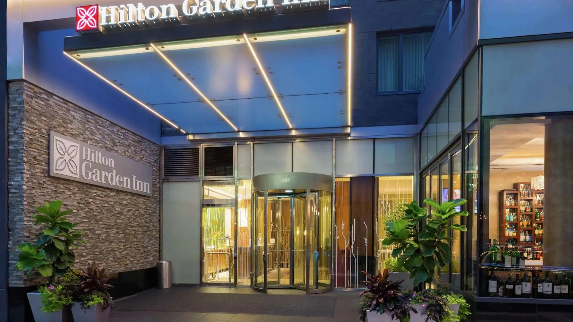 Hilton Garden Inn New York Central Park South-Midtown West 3*,
