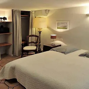 https://la-valriane.fr-provencehotel.com